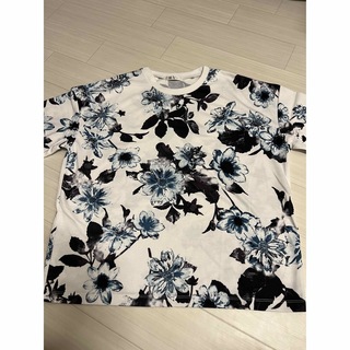 タケオキクチ(TAKEO KIKUCHI)のtk TAKEOKIKUCHI 花柄Tシャツ 白(Tシャツ/カットソー(半袖/袖なし))