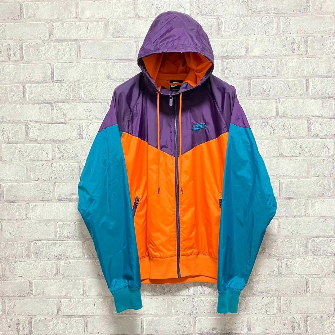 NIKE - 【NIKE】ナイキ ナイロンジャンバー 長袖 お洒落 美品の NIKE - 【NIKE】ナイキ ナイロンジャンバー 長袖 お洒落 美品の