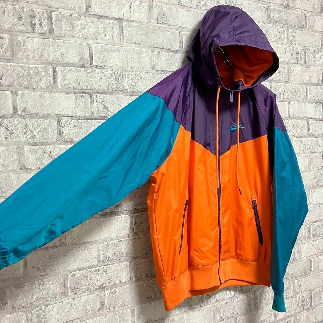 NIKE - 【NIKE】ナイキ ナイロンジャンバー 長袖 お洒落 美品の NIKE - 【NIKE】ナイキ ナイロンジャンバー 長袖 お洒落 美品の
