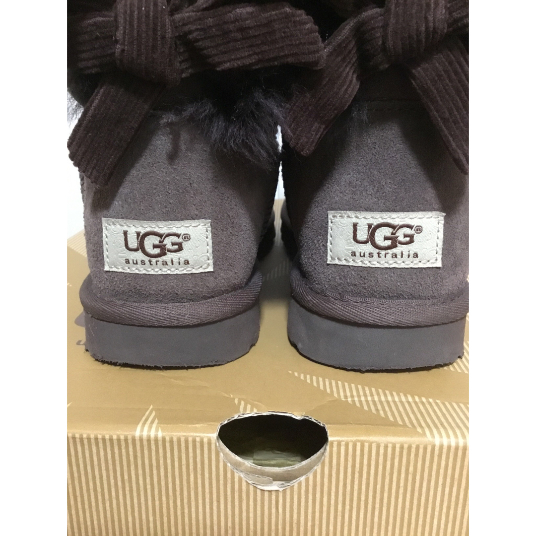UGG(アグ)のアグ　ムートンブーツ　ベイリーボウ　チョコ　22cm レディースの靴/シューズ(ブーツ)の商品写真