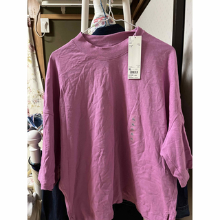 ユニクロ(UNIQLO)のユニクロ　ピンク　Tシャツ(Tシャツ(半袖/袖なし))