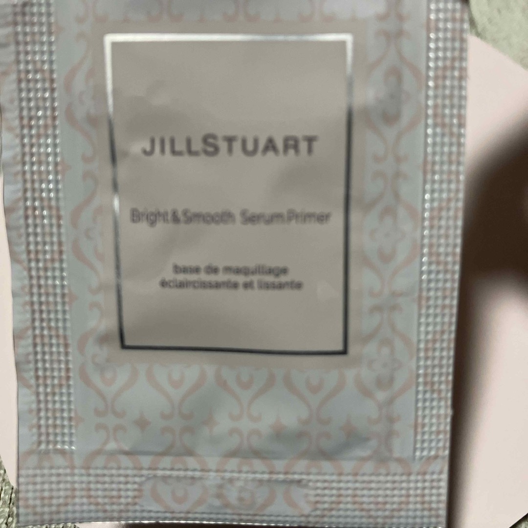 JILLSTUART(ジルスチュアート)のJILLSTUART  ブライト&スムース　セラムプライマー　試供品 コスメ/美容のベースメイク/化粧品(化粧下地)の商品写真