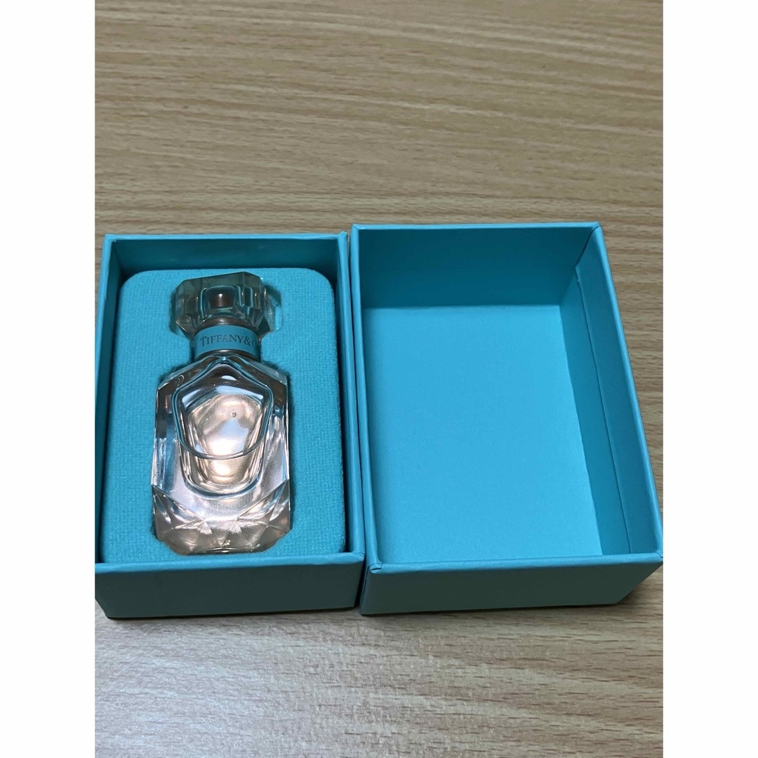 Tiffany & Co.(ティファニー)のティファニー ローズゴールド オー ドパルファム 5ml コスメ/美容の香水(香水(女性用))の商品写真