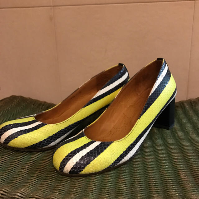 CHIE MIHARA(チエミハラ)のchie mihara パンプス レディースの靴/シューズ(ハイヒール/パンプス)の商品写真