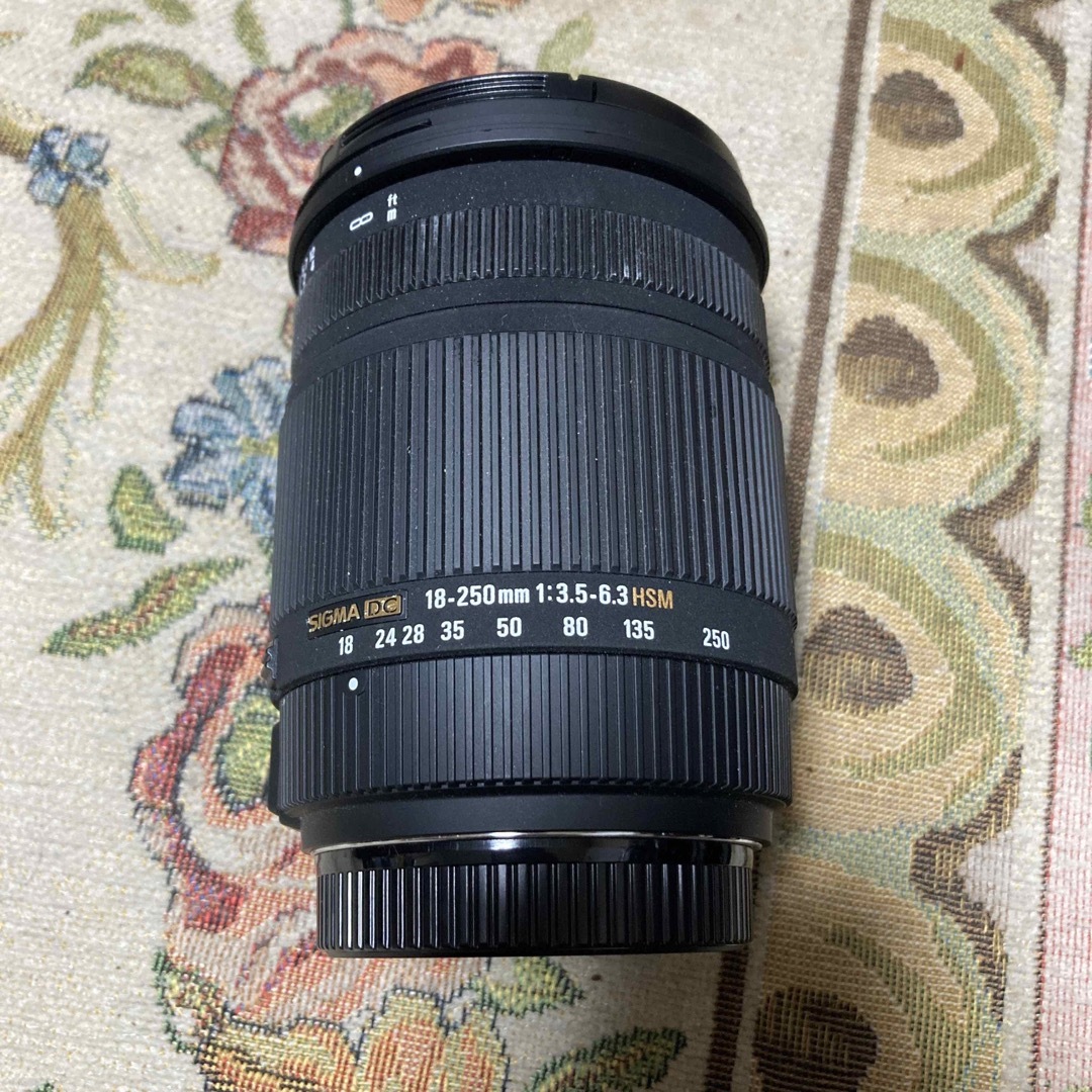 SIGMA カメラレンズ 18-250F3.5-6.3DC OS HSM/SOスマホ家電カメラ