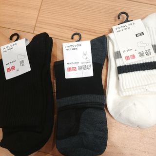 ユニクロ(UNIQLO)の専用■新品 UNIQLO メンズ靴下3足セット 白 黒 アンクル ハーフソックス(ソックス)