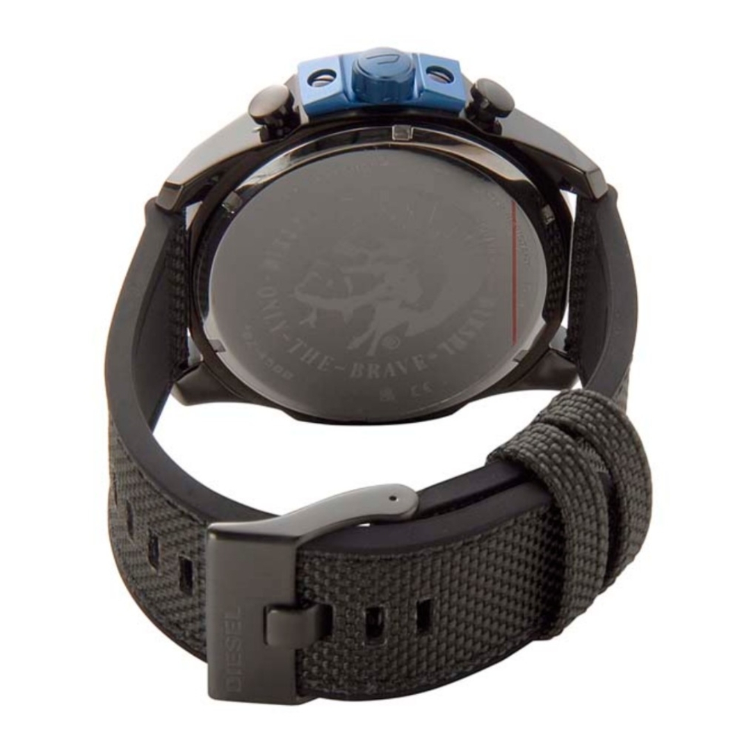 DIESEL(ディーゼル)のDIESEL  MEGA CHIEF 腕時計　DZ-4500 メンズの時計(腕時計(アナログ))の商品写真