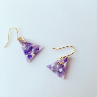 ラベンダー✳︎キラキラピアス(ピアス)