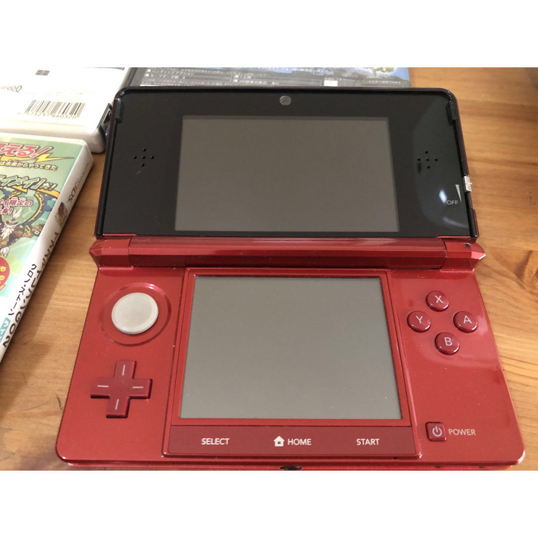 ニンテンドー3DS(ニンテンドー3DS)の決定済み/.   任天堂中古3DS 本体 ＋ソフト3点つき エンタメ/ホビーのゲームソフト/ゲーム機本体(携帯用ゲーム機本体)の商品写真