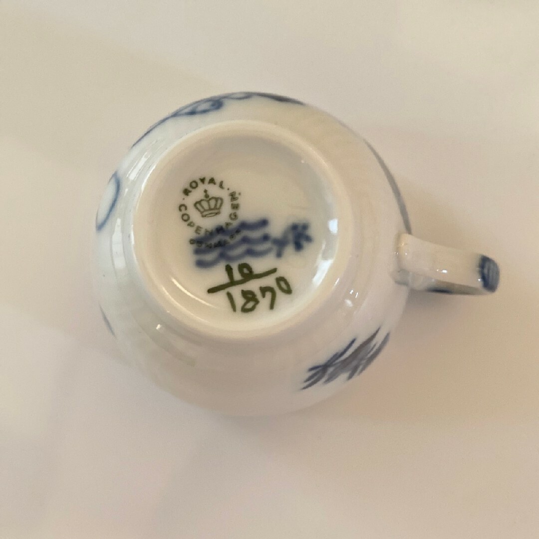 ROYAL COPENHAGEN(ロイヤルコペンハーゲン)のロイヤルコペンハーゲンブルーフラワーカーブ 1級品 コーヒーカップ＆ソーサー1客 インテリア/住まい/日用品のキッチン/食器(食器)の商品写真