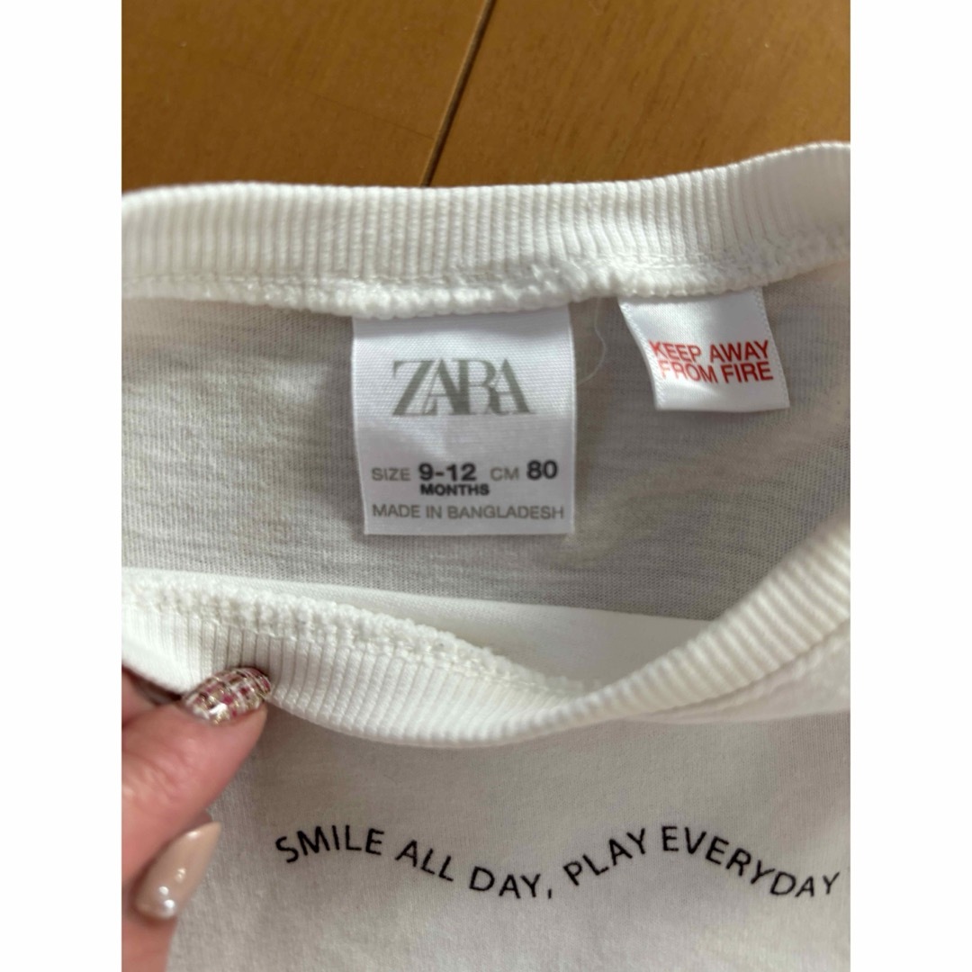 ZARA(ザラ)のZARA ベビー80サイズ　ロンT キッズ/ベビー/マタニティのベビー服(~85cm)(シャツ/カットソー)の商品写真