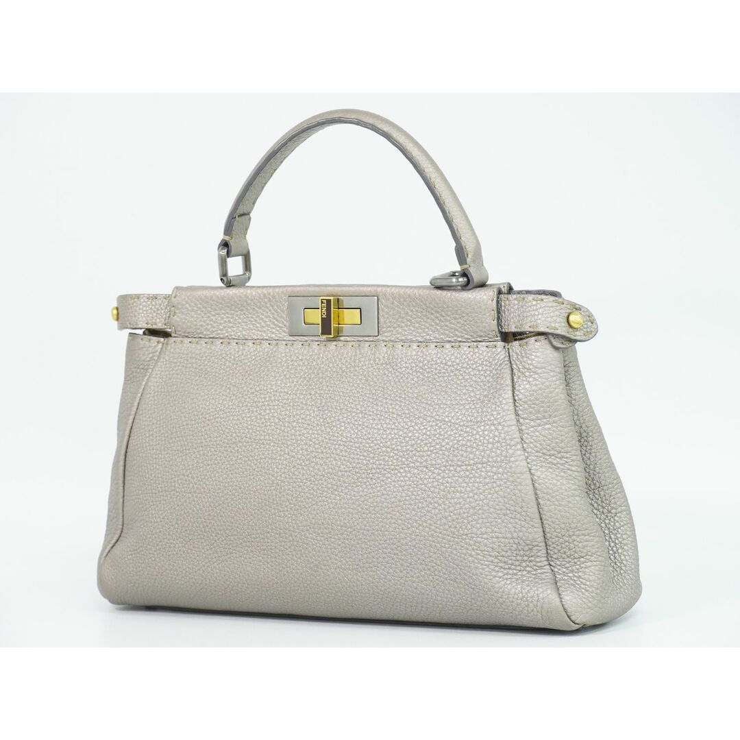 FENDI - 本物 フェンディ FENDI ピーカブー セレリア FENDI - 本物 フェンディ FENDI ピーカブー セレリア