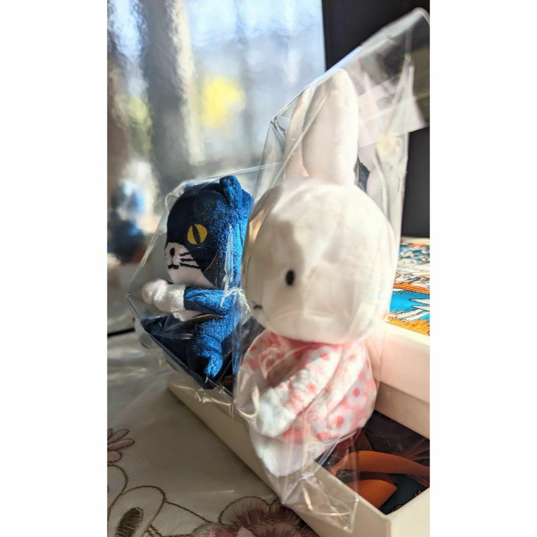 T-ARTS(タカラトミーアーツ)のちょっこりさん ミッフィー スプリングフラワー ねこ miffy and cat エンタメ/ホビーのおもちゃ/ぬいぐるみ(ぬいぐるみ)の商品写真