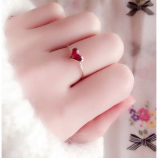 フラワー(flower)の 赤いハート♡ring💍(リング(指輪))