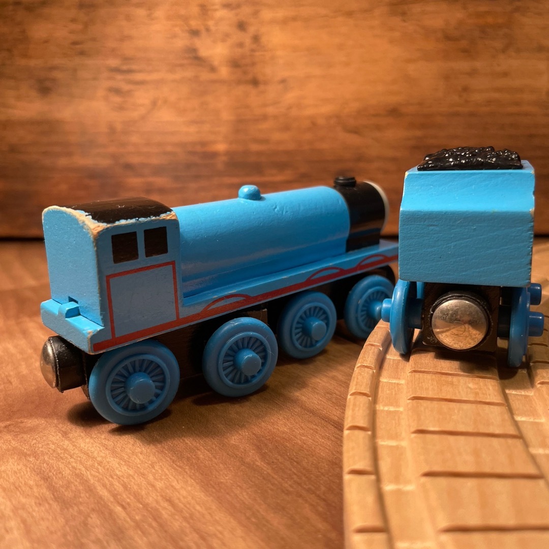 THOMAS(トーマス)のトーマス 木製 GORDON GORDON'S TENDER ゴードン キッズ/ベビー/マタニティのおもちゃ(電車のおもちゃ/車)の商品写真