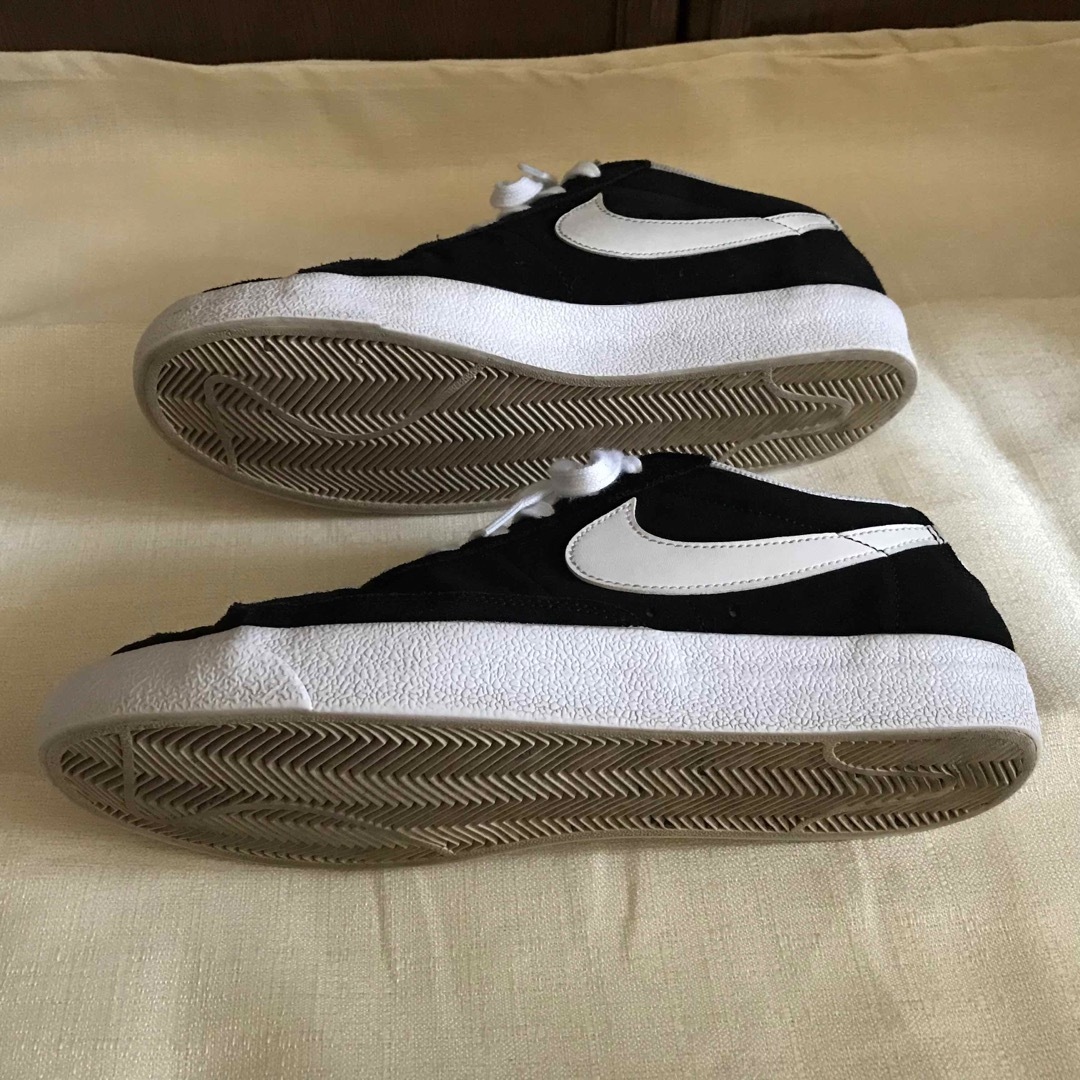 NIKE(ナイキ)のNIKE BLAZER LOW  スエード　ナノユニバース　ブレーザー  メンズの靴/シューズ(スニーカー)の商品写真