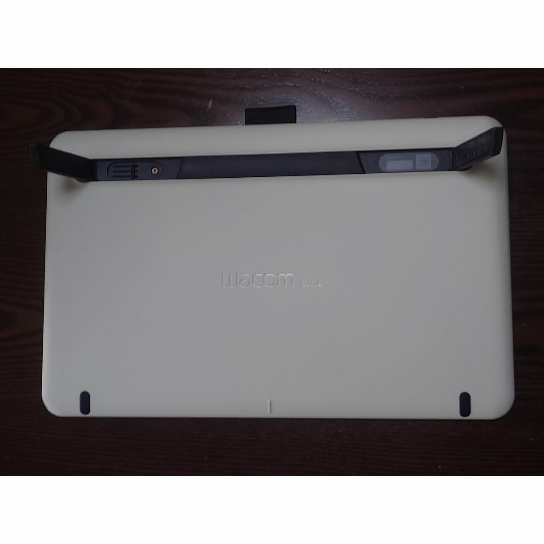 Wacom(ワコム)のワコムOne液晶ペンタブレット13.3型DTC133W0D スマホ/家電/カメラのPC/タブレット(タブレット)の商品写真