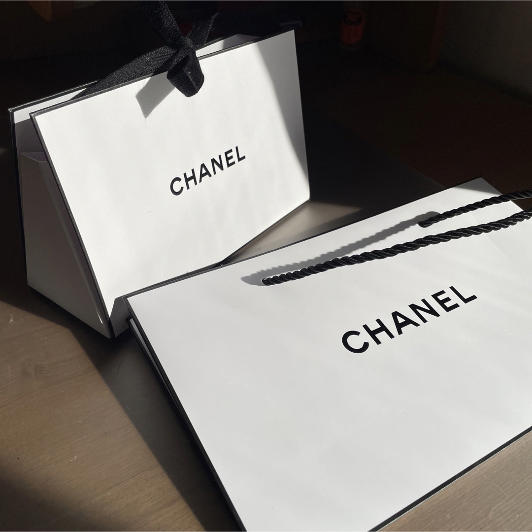 CHANEL(シャネル)のCHANELショップ ショップ袋 ショッパー 紙袋 レディースのバッグ(ショップ袋)の商品写真