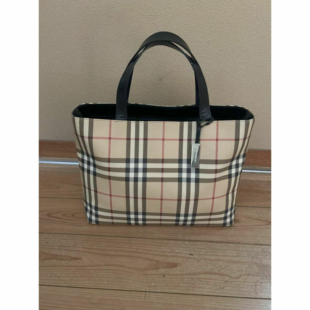 BURBERRY(バーバリー)のバーバリー　ノバチェック　トートバック　イギリス購入品 レディースのバッグ(トートバッグ)の商品写真