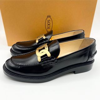 トッズ(TOD'S)の新品未使用！送料込み★TOD'S★ケイト レザー ローファー(ローファー/革靴)