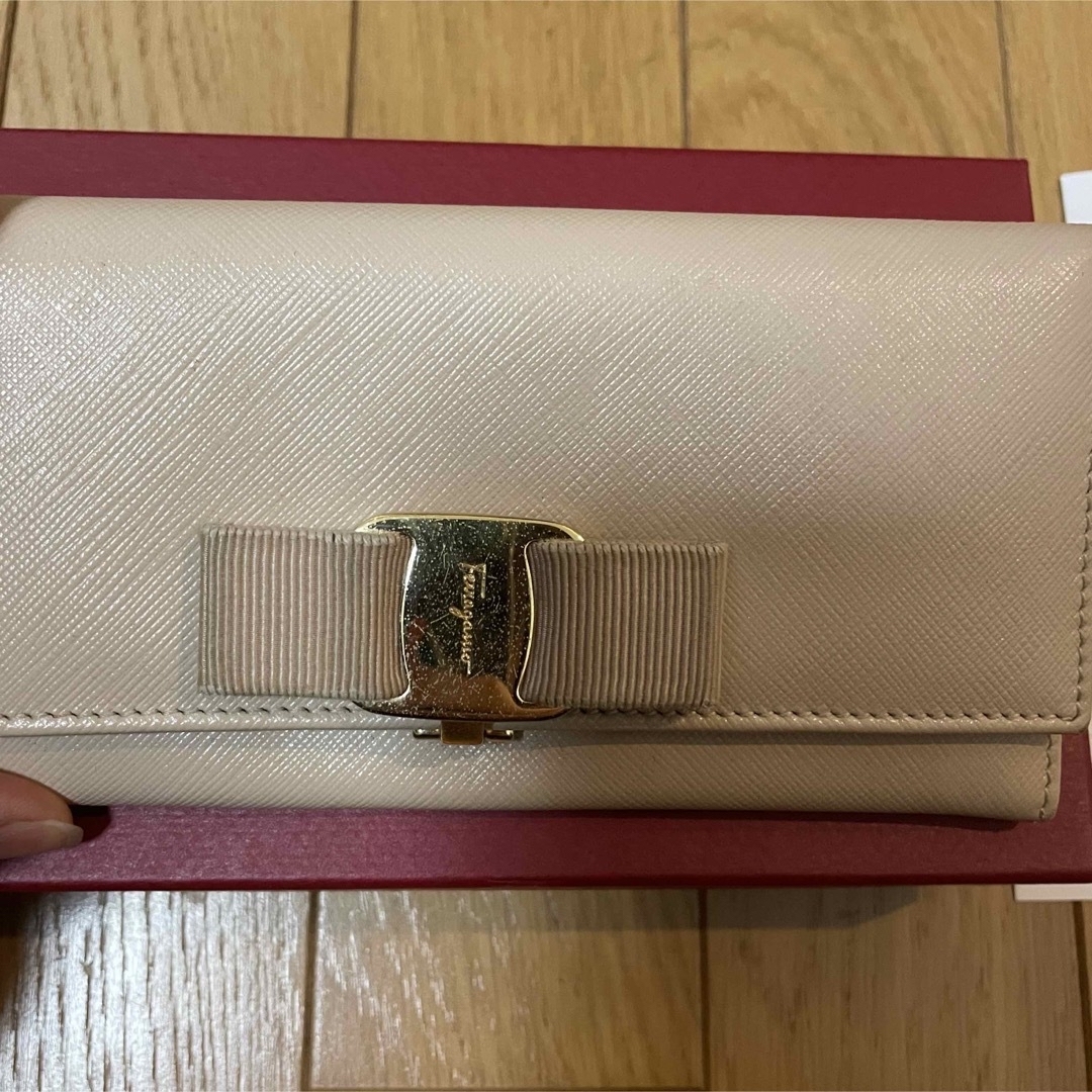 Salvatore Ferragamo(サルヴァトーレフェラガモ)のSalvatore Ferragamo 財布 レディースのファッション小物(財布)の商品写真