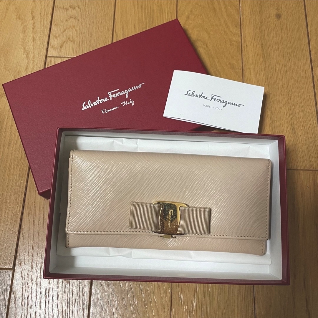 Salvatore Ferragamo(サルヴァトーレフェラガモ)のSalvatore Ferragamo 財布 レディースのファッション小物(財布)の商品写真