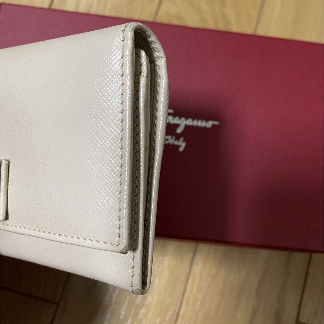 Salvatore Ferragamo(サルヴァトーレフェラガモ)のSalvatore Ferragamo 財布 レディースのファッション小物(財布)の商品写真