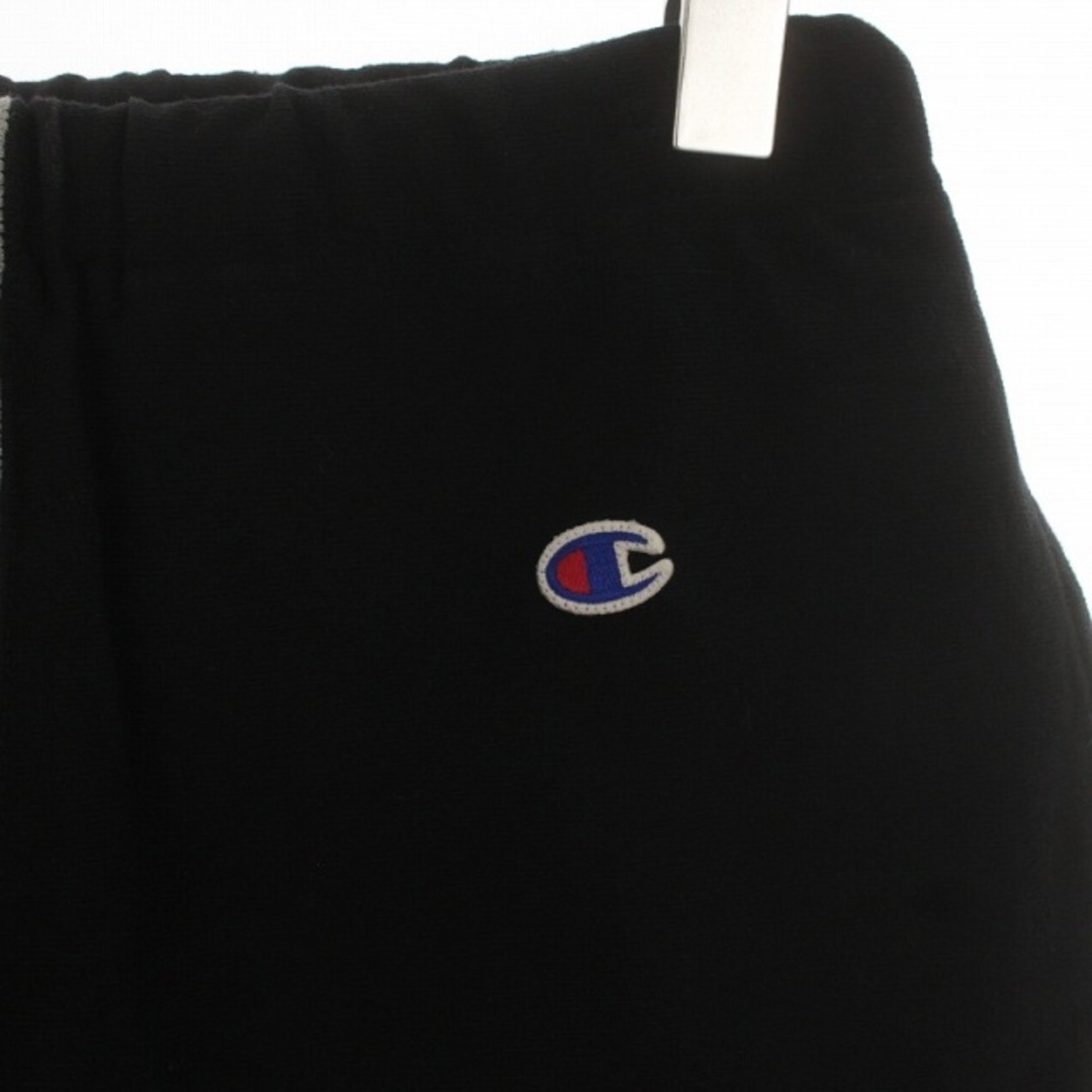 Champion(チャンピオン)の CHAMPION REVERSE WEAVE ハーフパンツ S 黒 グレー メンズのパンツ(ショートパンツ)の商品写真