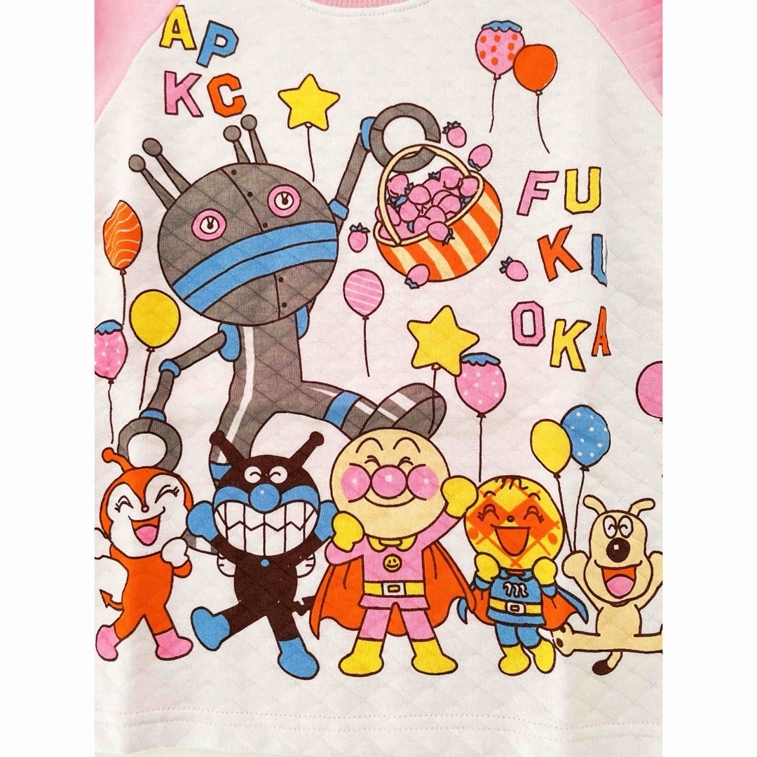 新品 アンパンマン 冬用 長袖 パジャマ上下セット 120cm キッズ/ベビー/マタニティのキッズ服女の子用(90cm~)(パジャマ)の商品写真