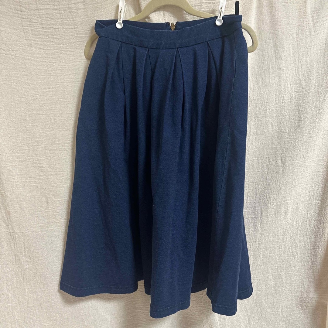 GU(ジーユー)のGU デニムスカート レディースのスカート(ひざ丈スカート)の商品写真