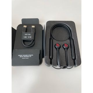 ビーツバイドクタードレ(Beats by Dr Dre)のBeats Flex イヤフォン ブラック MYMC2PAA(ヘッドフォン/イヤフォン)