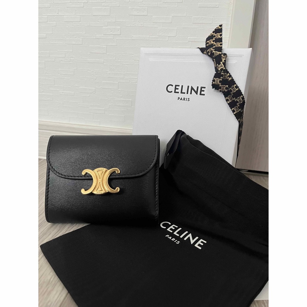 製品の割引セール CELINE スモールウォレット トリオンフ シャイニーカーフスキン ブラック