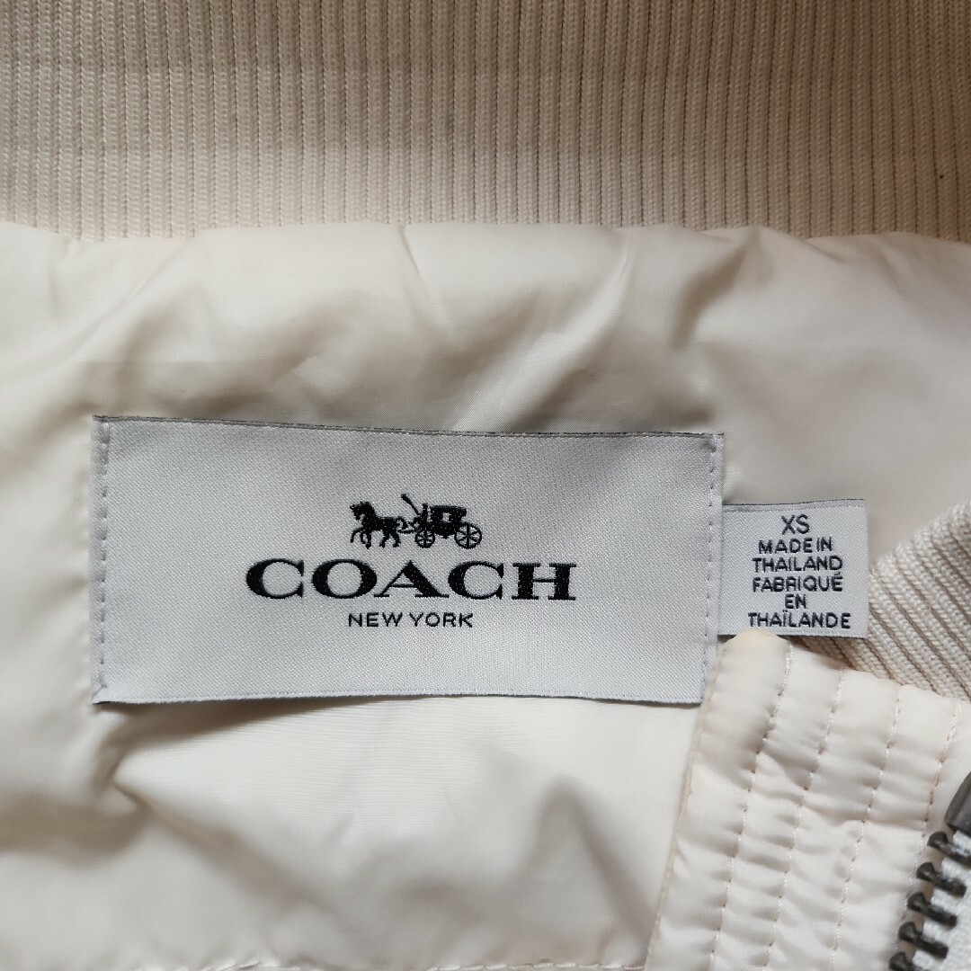 COACH(コーチ)のCOACHダウンベスト メンズのジャケット/アウター(ダウンベスト)の商品写真