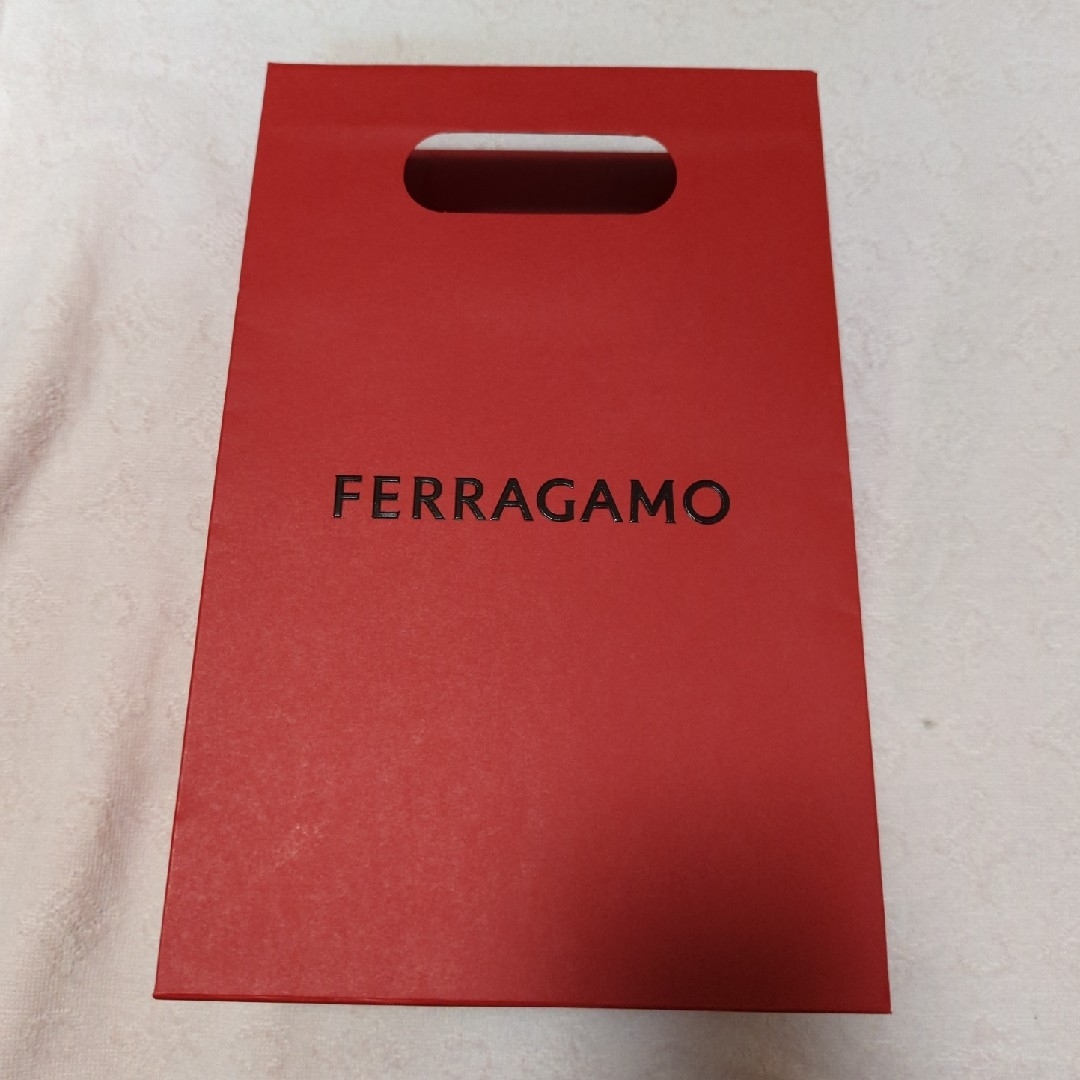 Ferragamo(フェラガモ)のフェラガモ　ショッパー① レディースのバッグ(ショップ袋)の商品写真