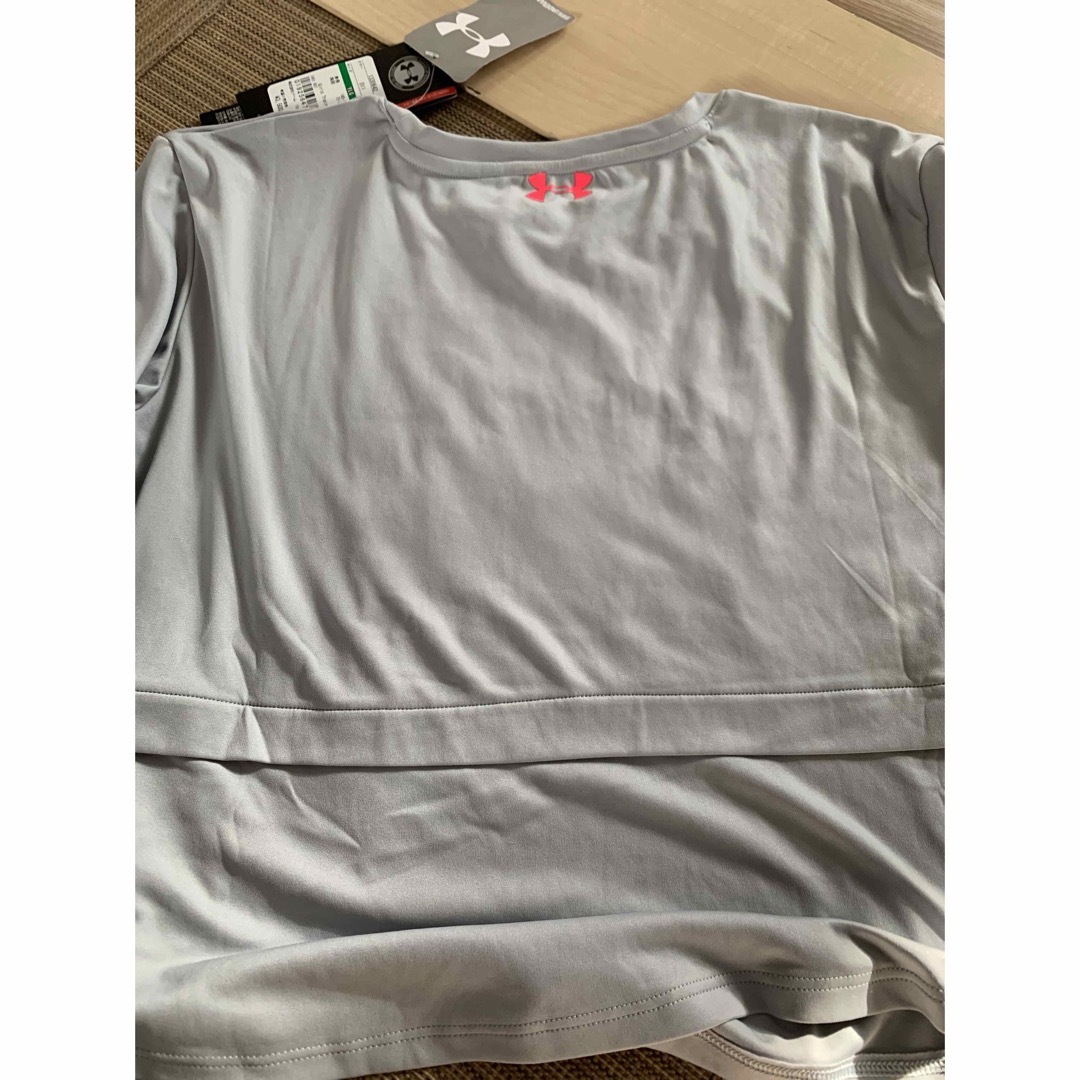 UNDER ARMOUR(アンダーアーマー)の女の子 Tシャツ キッズ/ベビー/マタニティのキッズ服女の子用(90cm~)(Tシャツ/カットソー)の商品写真