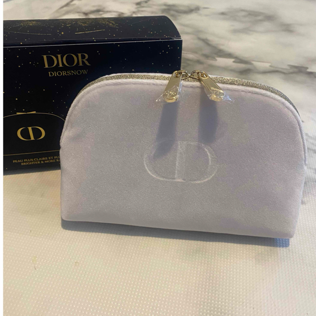 Christian Dior(クリスチャンディオール)のディオール　DIOR コスメ　ポーチ　新品 レディースのファッション小物(ポーチ)の商品写真