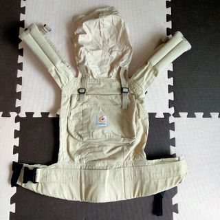 エルゴベビー(Ergobaby)のだっこひも　抱っこ紐　エルゴ　ベージュ(抱っこひも/おんぶひも)