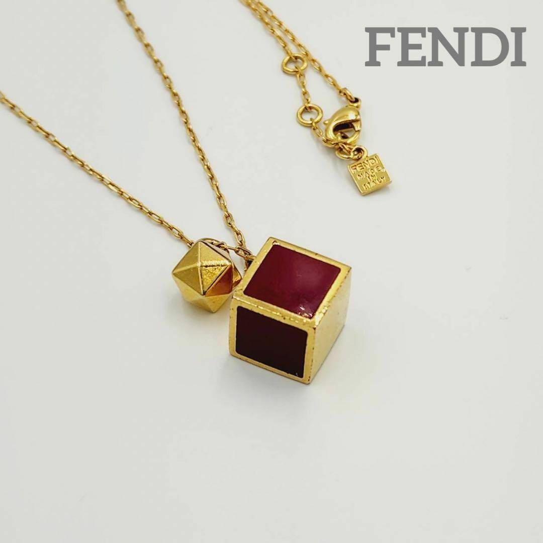 長期納期 ★FENDI★ ロングネックレス キューブ ゴールド ワインレッド