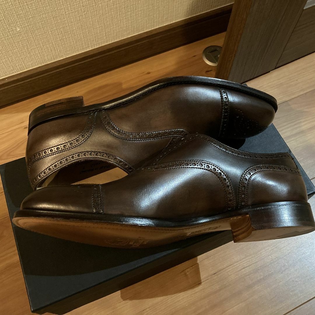 CHEANEY(チーニー)のチーニーのWILFRED・サイズ9.0 F・モカ(こげ茶色) メンズの靴/シューズ(ドレス/ビジネス)の商品写真