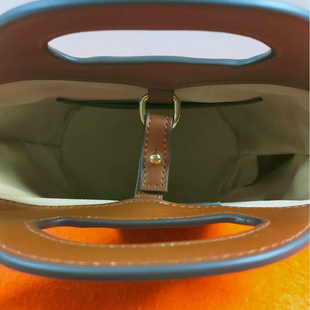 Marni(マルニ)の【新品3色有り】MARNI ハンドバッグ ストローバッグ レザー レディースのバッグ(ハンドバッグ)の商品写真