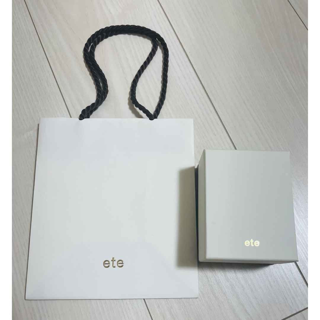 ete(エテ)のete 空箱ケース 紙袋 レディースのバッグ(ショップ袋)の商品写真