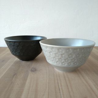 ミノヤキ(美濃焼)の花印茶碗・２個　美濃焼(食器)