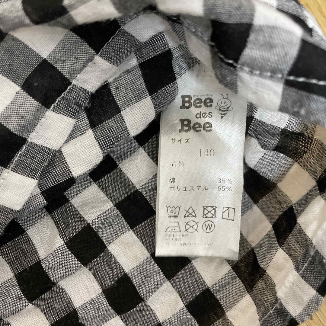 Bee(ビー)の裾フリル　ブラウス　140cm Bee des Bee キッズ/ベビー/マタニティのキッズ服女の子用(90cm~)(Tシャツ/カットソー)の商品写真