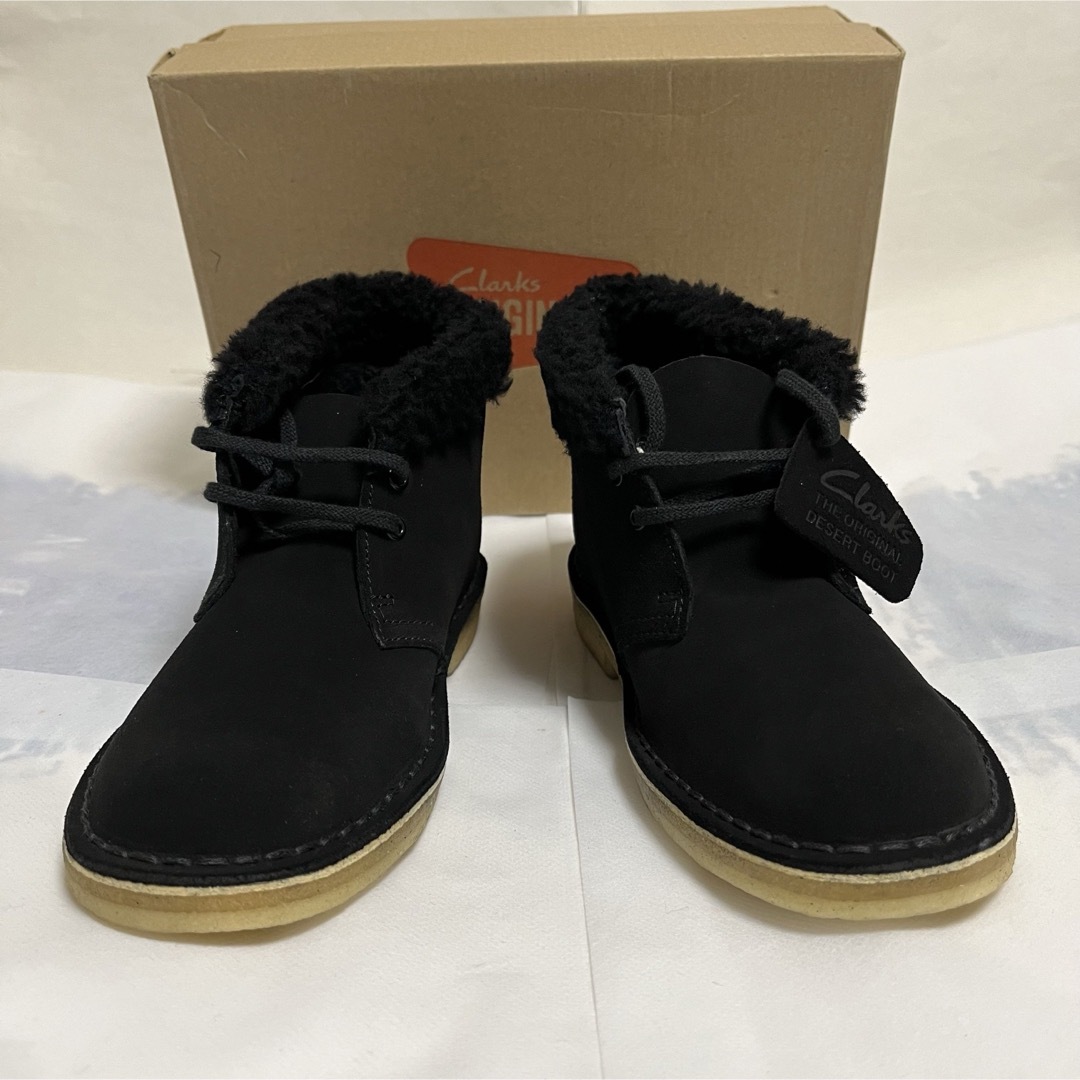 Clarks(クラークス)の新品未使用！Clarks ボアブラックデザートブーツ(wUK4) レディースの靴/シューズ(ブーツ)の商品写真