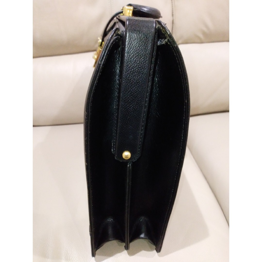 valentino garavani(ヴァレンティノガラヴァーニ)の本革 黒ダレスバッグ/ 革製ドクターバッグ/ブラックビジネスバッグ メンズのバッグ(ビジネスバッグ)の商品写真