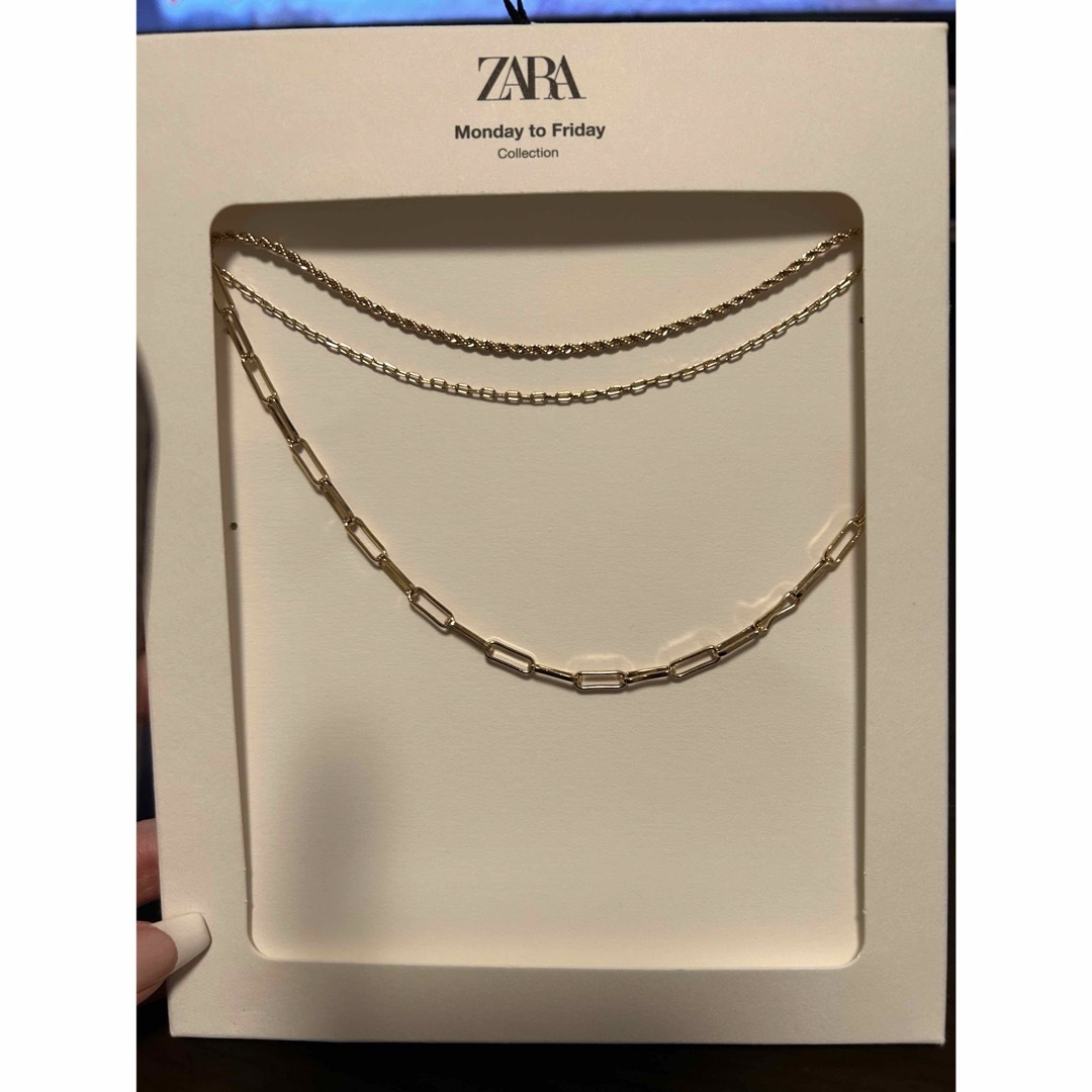 ZARA(ザラ)のZARA ゴールド３連ネックレス レディースのアクセサリー(ネックレス)の商品写真