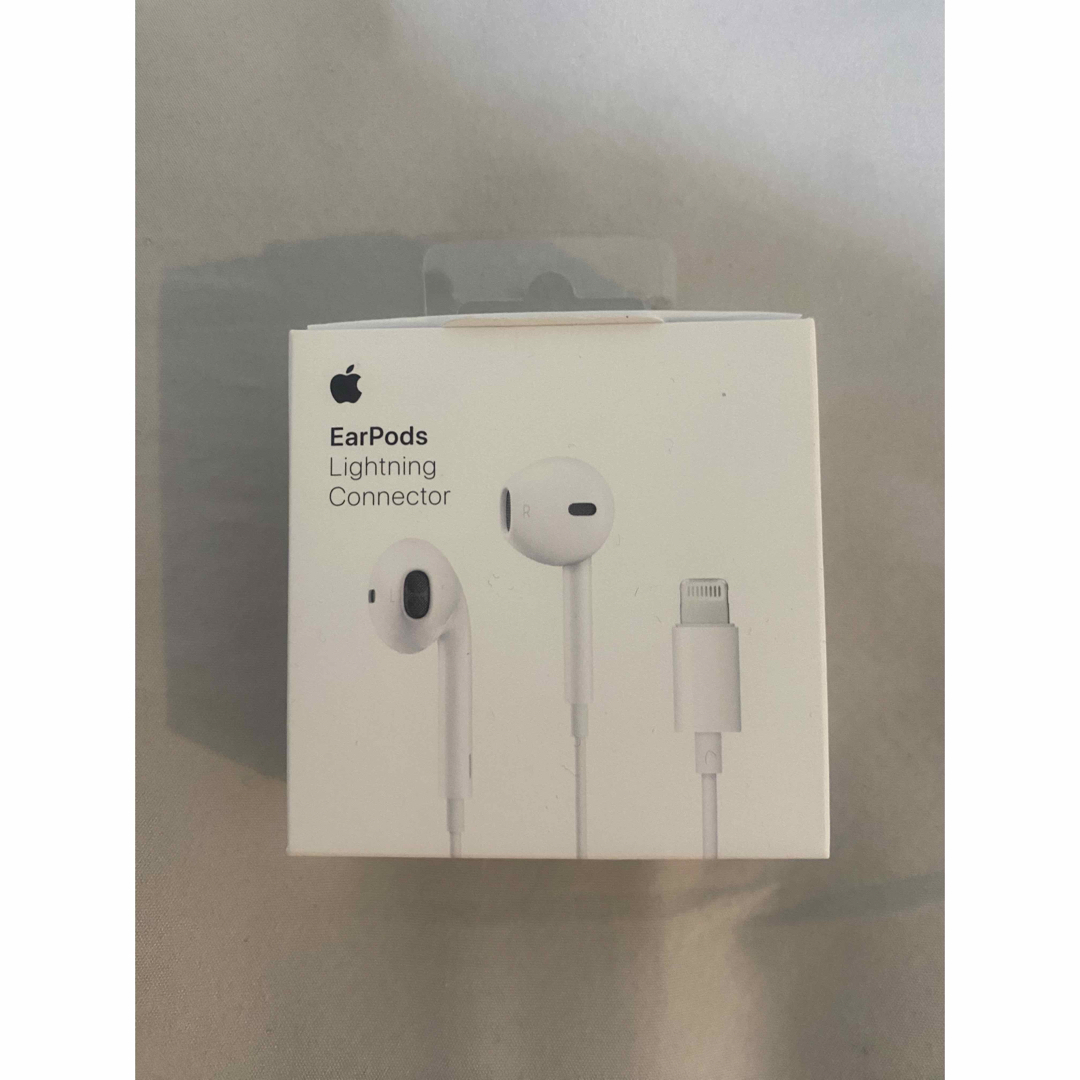 Apple(アップル)のEarPods iPhone イヤホン 純正新品未開封 スマホ/家電/カメラのオーディオ機器(ヘッドフォン/イヤフォン)の商品写真