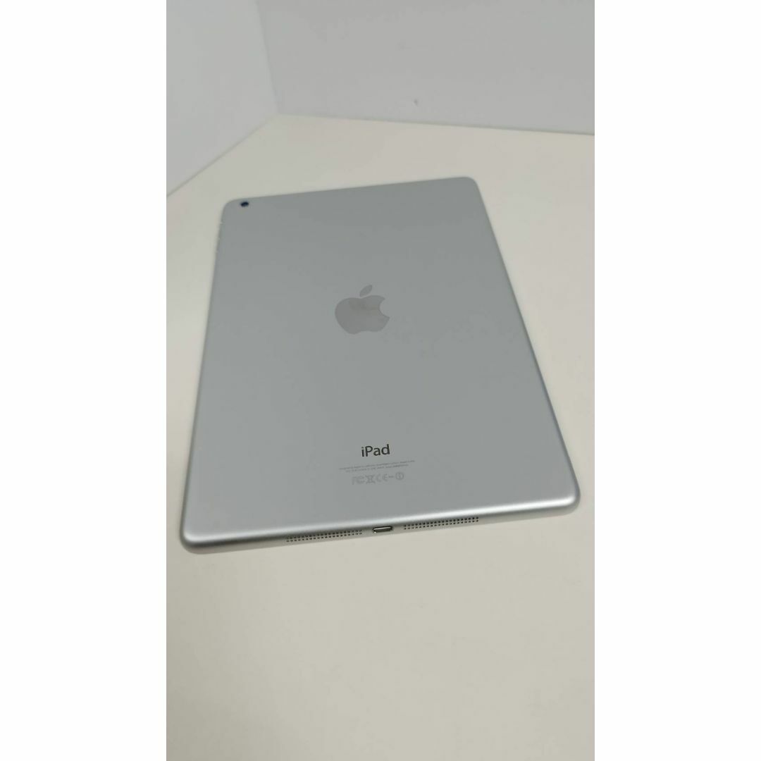 Apple(アップル)の【Wi-Fiモデル】iPad Air 第1世代 MD789LL/A (32GB) スマホ/家電/カメラのPC/タブレット(タブレット)の商品写真