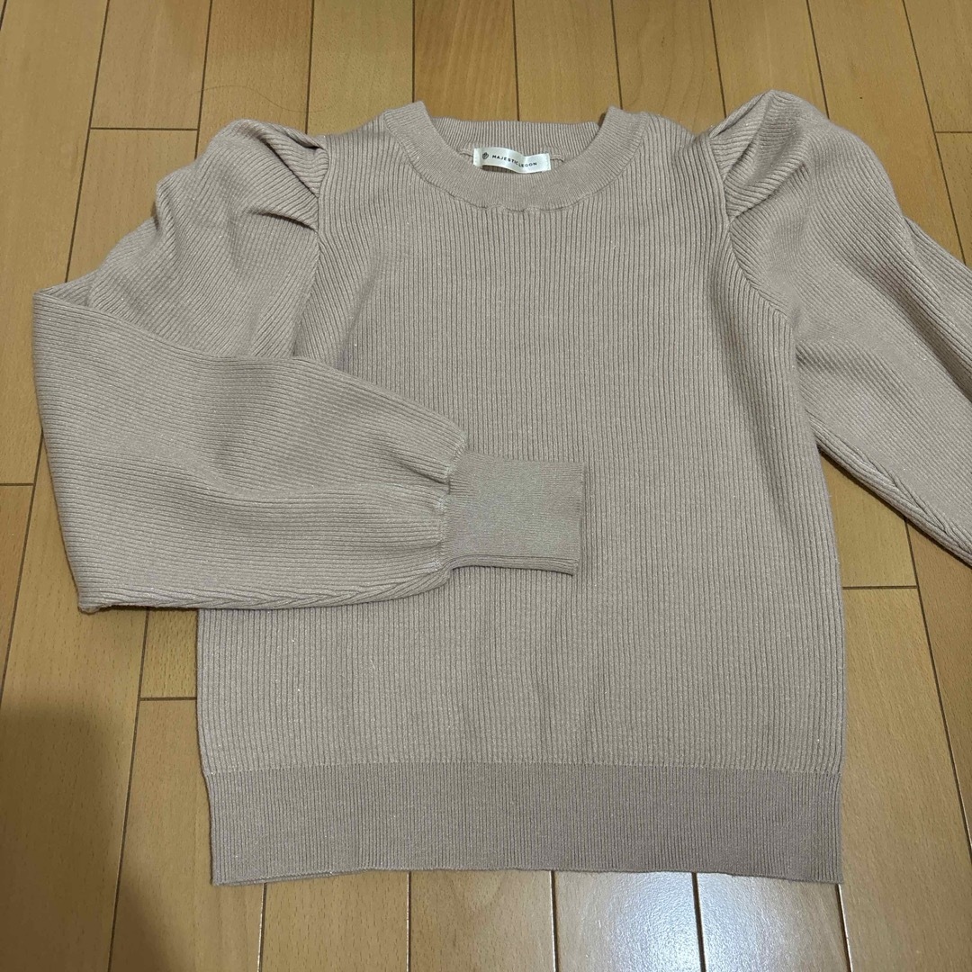 MAJESTIC LEGON(マジェスティックレゴン)の美品✨【MAJESTIC LEGON】キラキラパワショルニット レディースのトップス(ニット/セーター)の商品写真