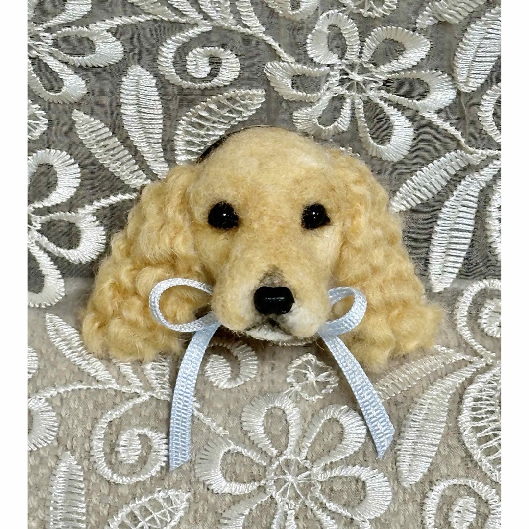 羊毛フェルト　アメコカのブローチ❣️犬 ハンドメイドのぬいぐるみ/人形(ぬいぐるみ)の商品写真